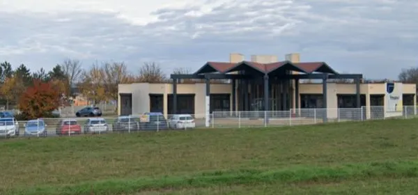 Bureaux 697 m² plain-pied - 30 parkings - A31 Gondreville