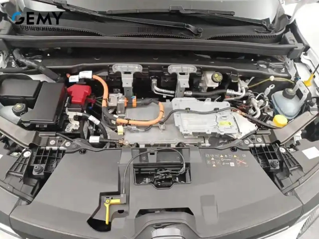 Renault Megane e-tech ev60 220 ch super charge — photo 27