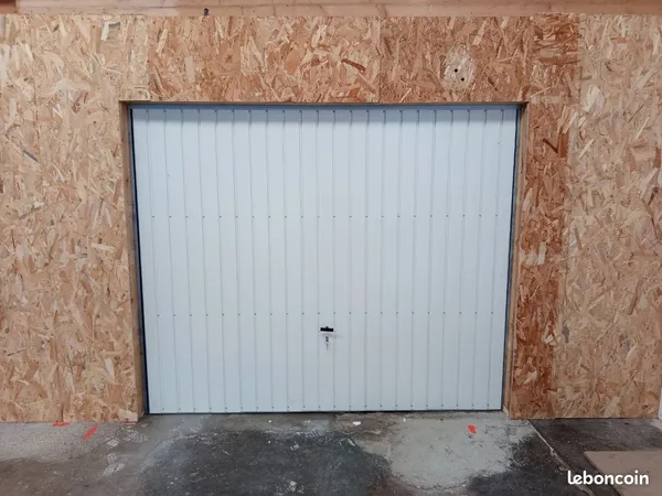 Garage box à louer