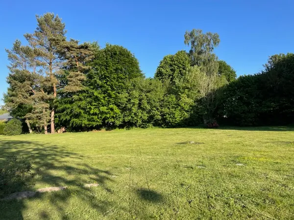 Terrain 2067 m²