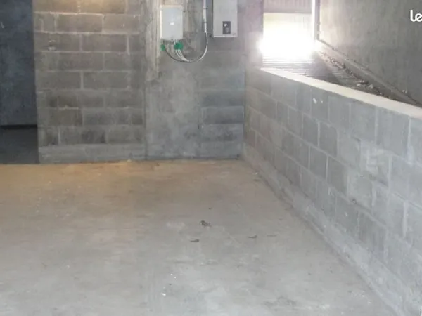 Stationnement Location Blois   65€