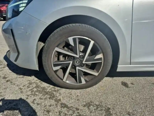 Opel Corsa 1.2 turbo 100ch gs — photo 5