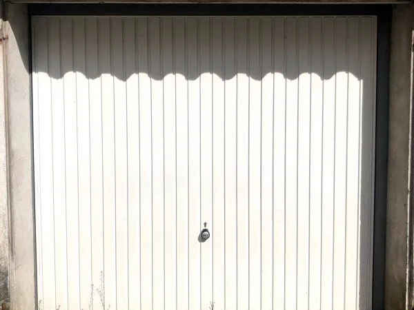 Location garage dans impasse privée