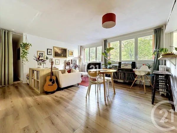 Appartement 4 pièces 63 m²