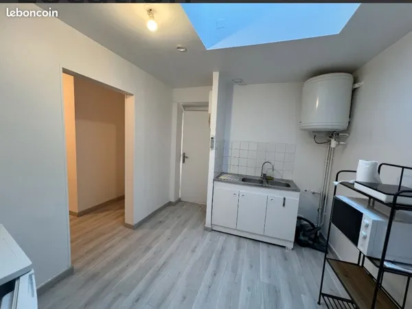 Location Charmant Studio - Prochainement équipé