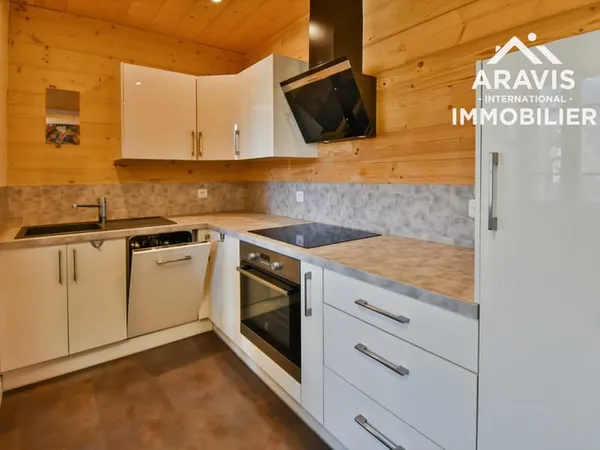 Appartement T2 avec balcon et vue montagnes