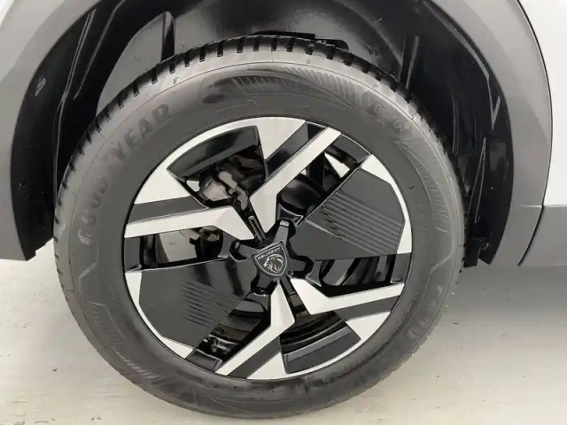 Peugeot 2008 puretech 130 s&amp;s eat8 — photo 19