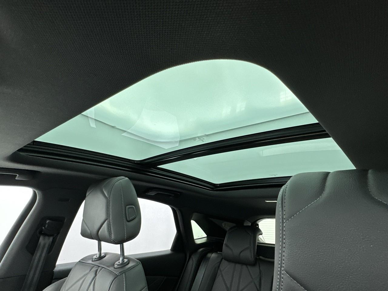 Ds Ds 7 crossback crossback hybride e-tense 300 eat8 4x4 rivoli — photo 37