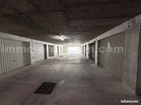 Garage/box 14 m² Cran Gevrier