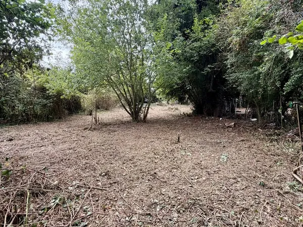 Terrain 1275 m²