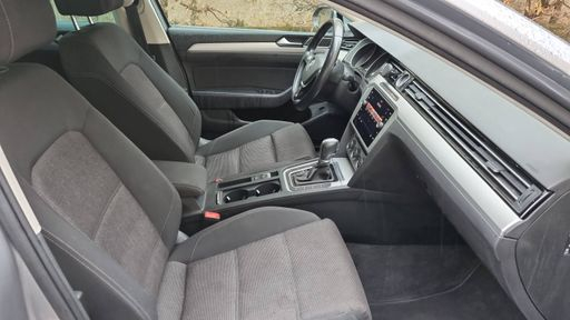 Volkswagen Passat SW 1.4 TSI 150 DSG7 - Confortline Business – 2018 – 116451 km – Essence – Boîte Automatique — photo 20