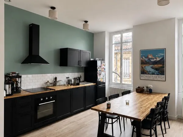 Appartement rénové et meublé - 2 pièces (45m²) - Bordeaux centre