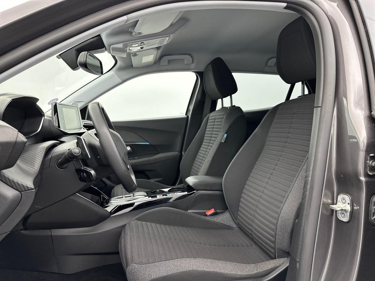 Peugeot 2008 puretech 130 s&s eat8 style — photo 9
