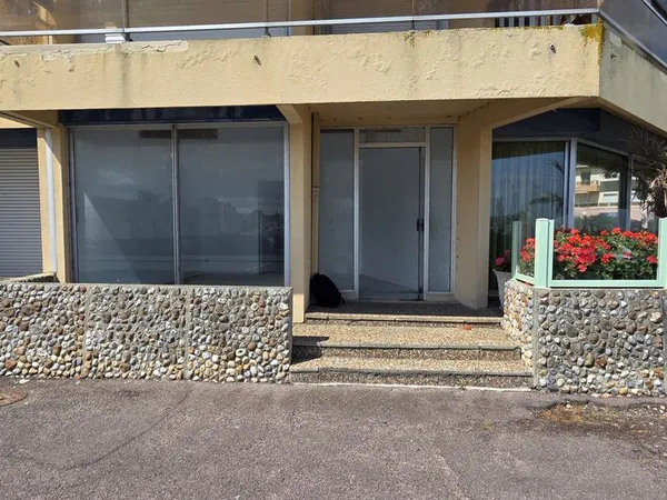 Local commercial 24 m² Grandcamp-Maisy