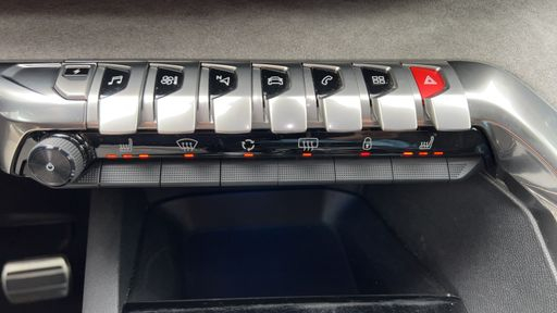 Peugeot 3008 1.6 THP 225 Hybrid-e EAT8 - Gt Pack – 2022 – 90989 km – Hybride rechargeable – Boîte Automatique — photo 17