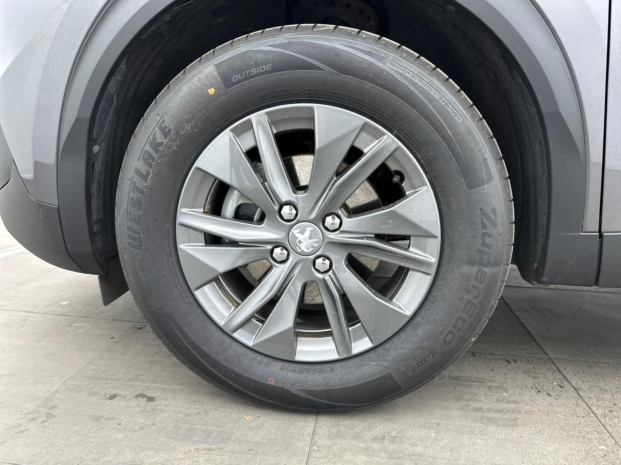 Peugeot 2008 puretech 130 s&s eat8 style — photo 14
