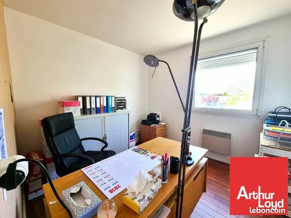 Bureaux 92 m² POITIERS