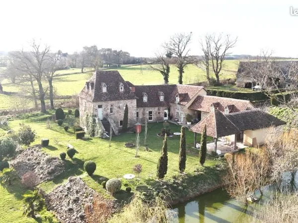 Maison 8 pièces 300 m²