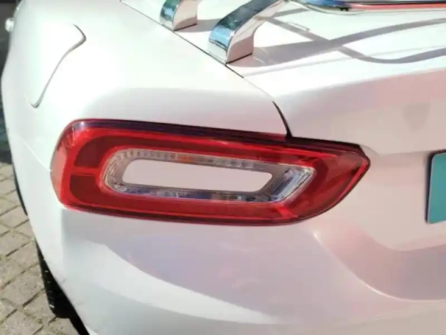 Fiat 124 Spider 1.4 multiair 140ch lusso plus — photo 8