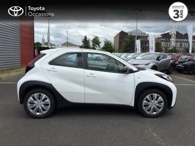 Toyota Aygo X 1.0 vvt-i 72ch dynamic my23 — photo 8