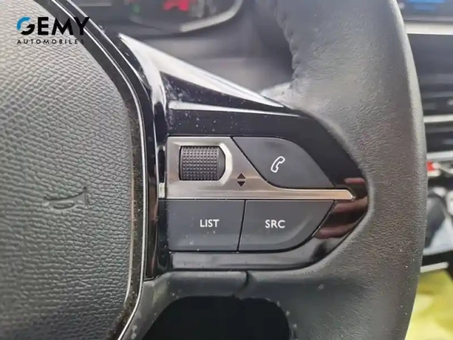 Peugeot 208 puretech 100 s&amp;s bvm6 — photo 20