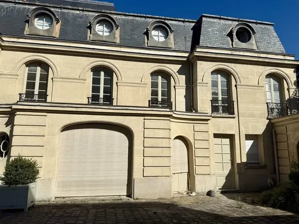 Vends Duplex bien d'exception Hôtel de Noailles