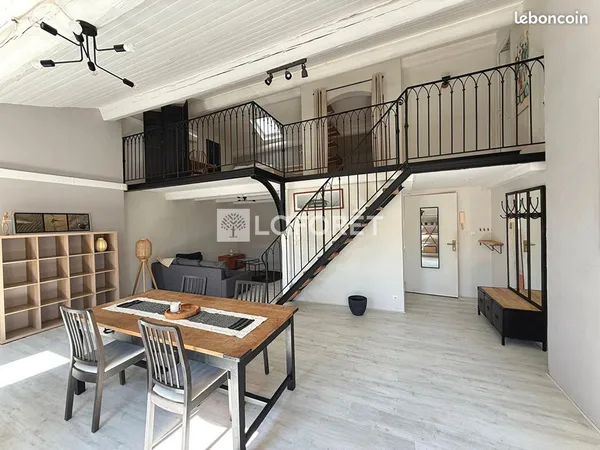 Loft 2 pièces 85 m²