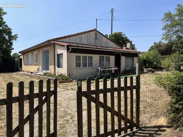 Vente | Maison de plain-pied | 5p | 4ch | 98 m² | Availles-Limouzine | Expo Sud-Est | Jardin