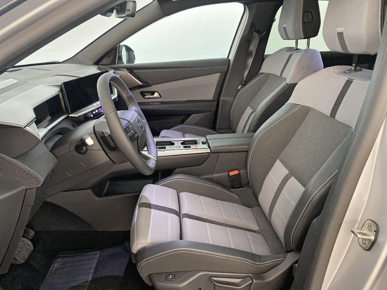 Opel Grandland 1.2 turbo hybrid 145 ch e-dct6 gs — photo 9
