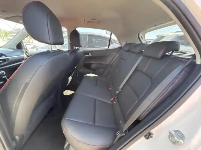 Kia Picanto 1.2 dpi 84ch gt line premium — photo 11