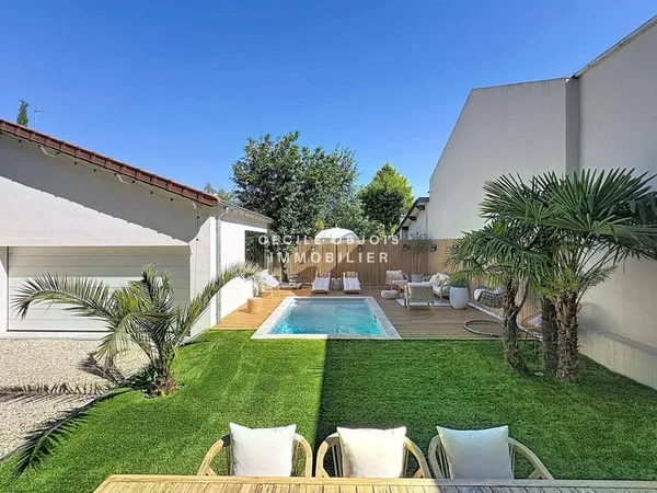 Maison 5 pièces 160 m²