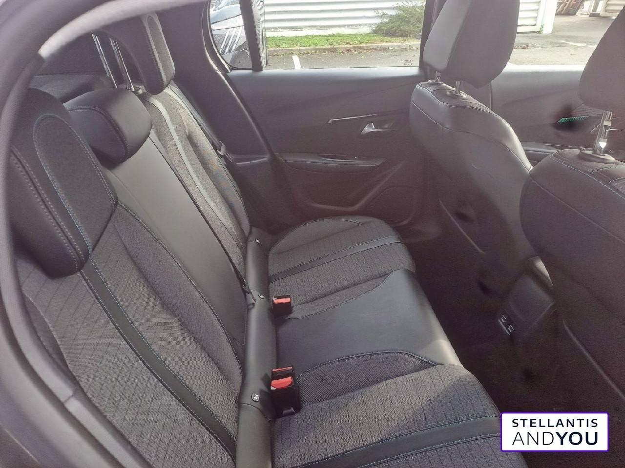 Peugeot 208 puretech 100 s&s bvm6 allure — photo 7