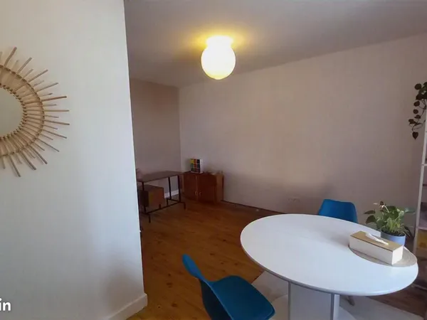 Cabinet à louer