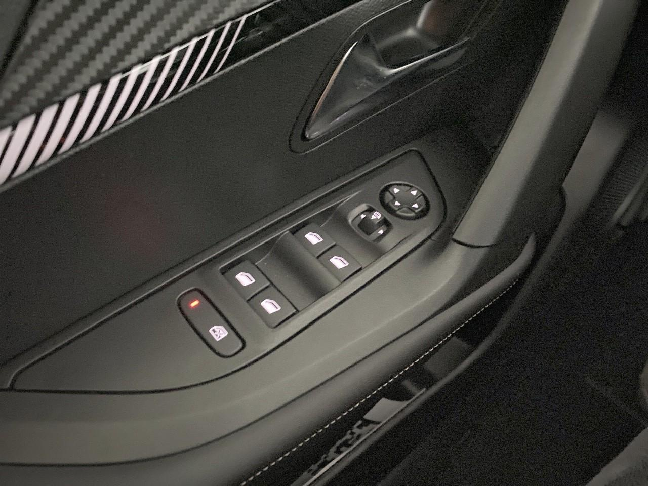 Peugeot 2008 hybrid 145 ch e-dcs6 allure — photo 20