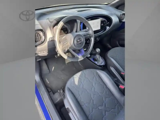 Toyota Aygo 1.0 s-cvt 72 collection — photo 10