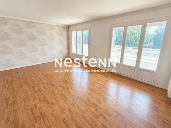 NESTENN#VENISSIEUX#APPARTEMENT#T4€BALCON#CAVE#PARKING COLLECTIF#PROCHES COMMERCES#GARE#TRAMWAY#BUS#A
