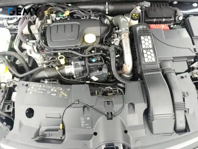 Renault Megane mégane iv berline dci 165 energy edc — photo 33