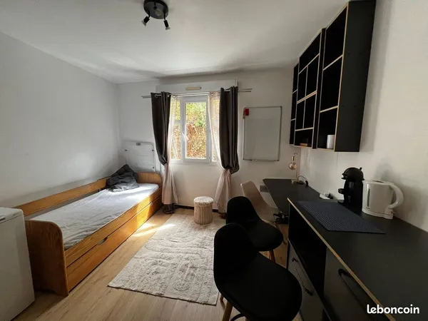 Studio meublé 15 m² - Nantes Jonelière / Facultés - Bord de l'Erdre Toutes charges comprises