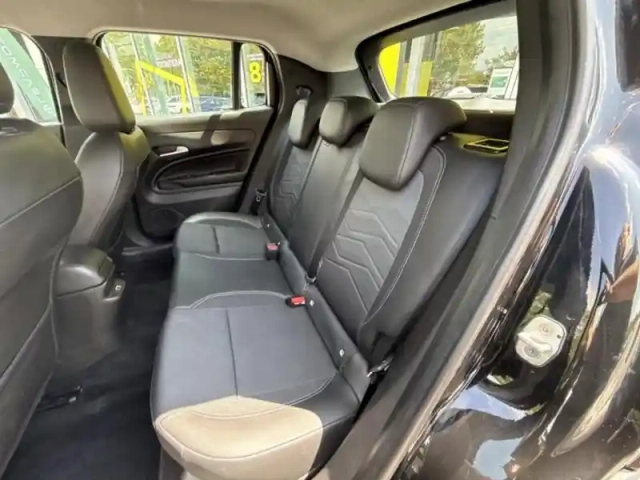 Jeep Avenger 1.2 turbo t3 100ch altitude pk premium — photo 12