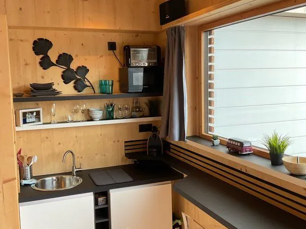 Tiny house