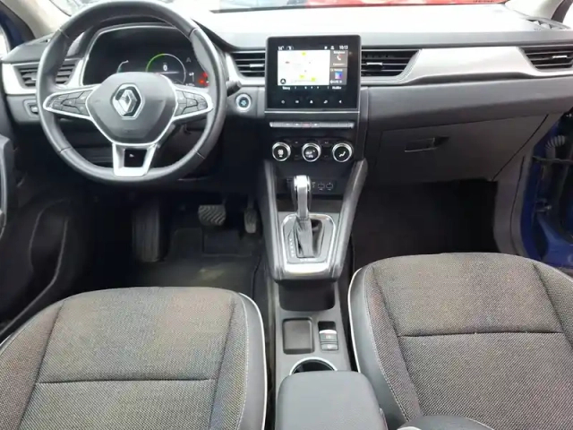 Renault Captur e-tech 145 - 21 — photo 33