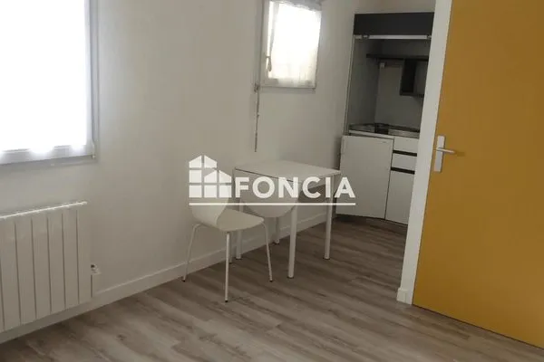 Studio 1 pièce 19 m²