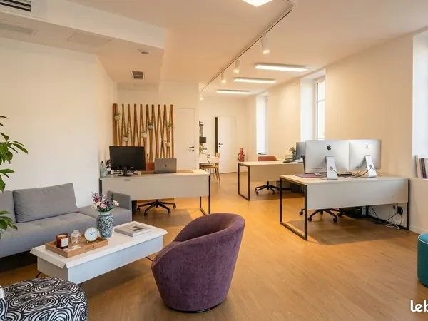 Location Bureaux Neufs en espace co-working de 75 m² + cour privative extérieure de 20 m²