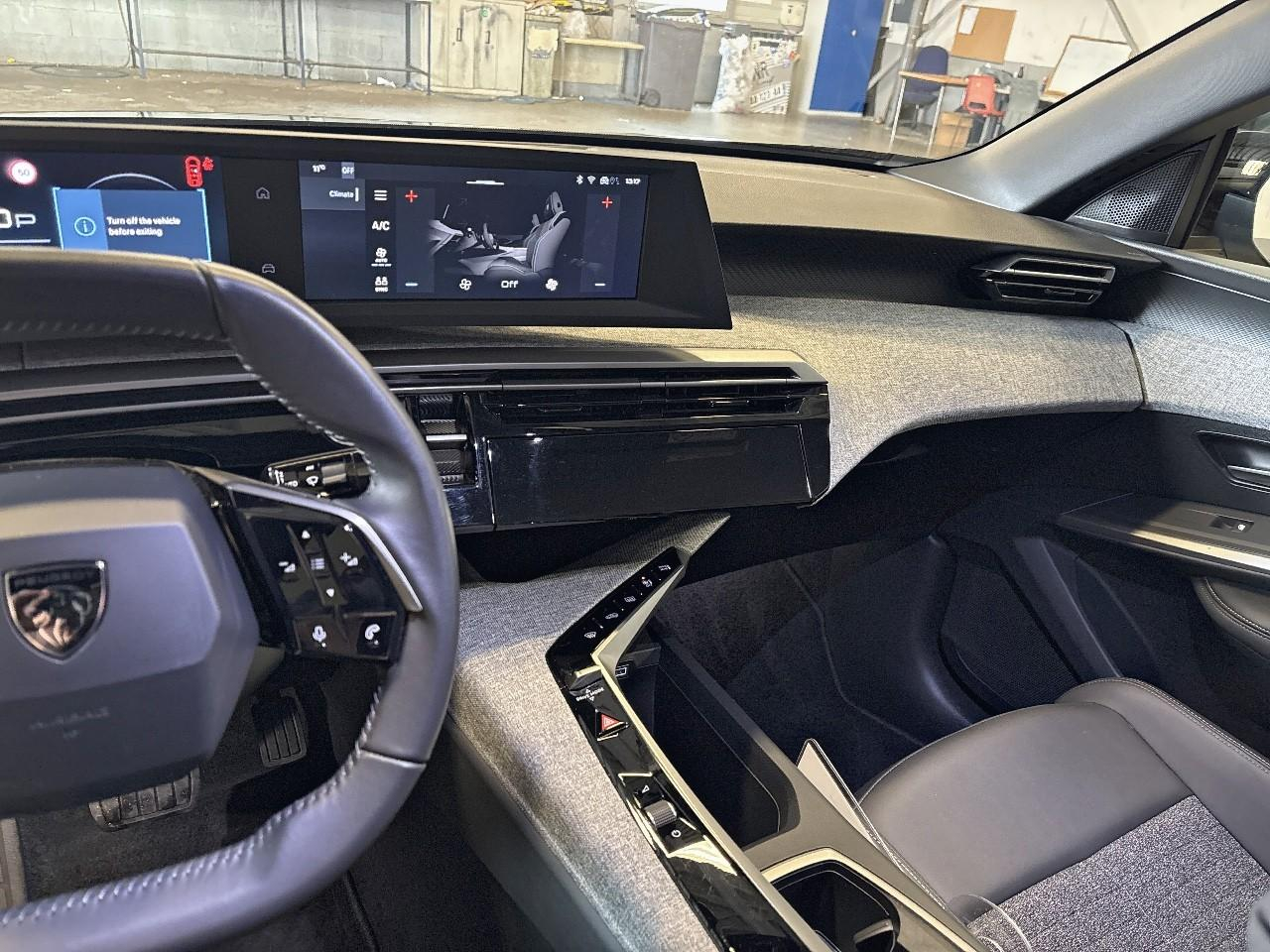 Peugeot 3008 hybrid 145 e-dcs6 allure — photo 14