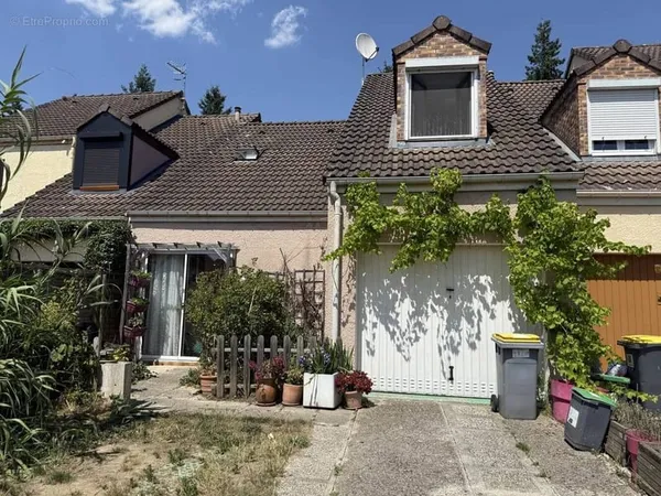 Pavillon sur chelles quartier tres calme