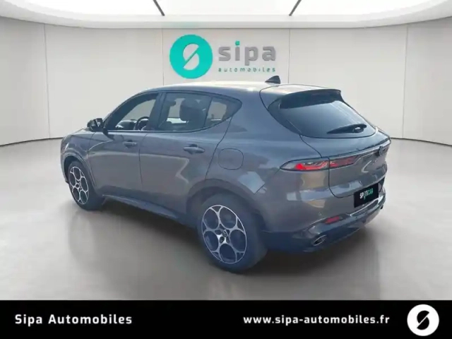 Alfa Romeo Tonale 1.3 hybride rechargeable phev 280ch at6 e-q4 — photo 3