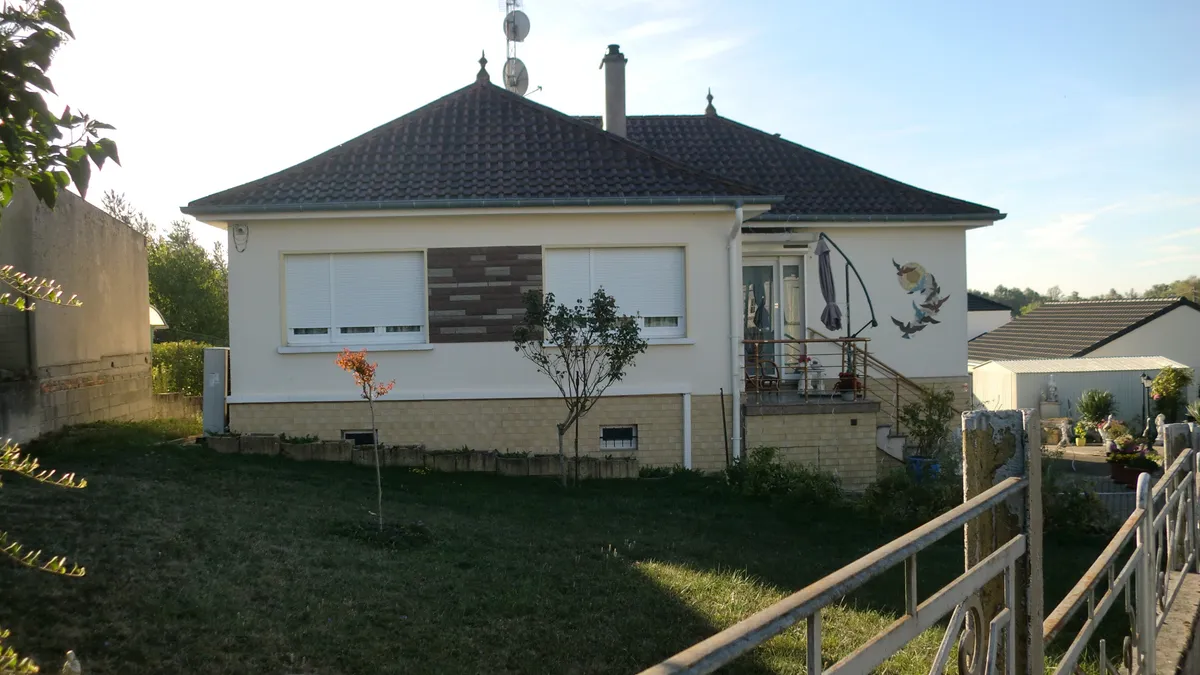 Photo 1