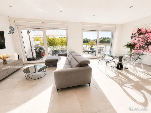 Maison contemporaine 118 m² - 3 chambres - 2 terrasses - garage 50 m²