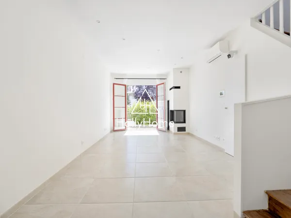 Vends maison avec extérieurs