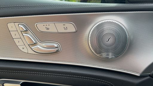 Mercedes Classe E 220 d 194  9G-Tronic - AMG Line – 2018 – 155900 km – Diesel – Boîte Automatique — photo 21